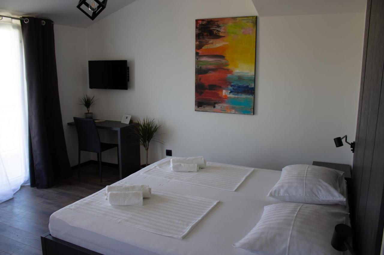Apartments Villa Jelena Vodice Buitenkant foto