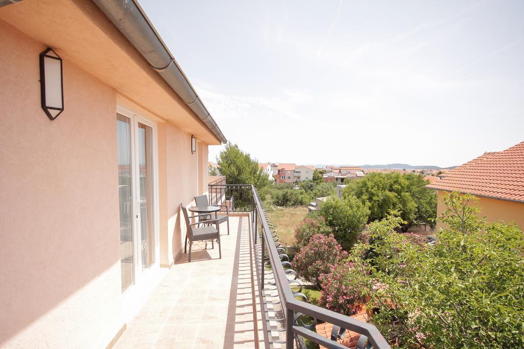 Apartments Villa Jelena Vodice Kamer foto